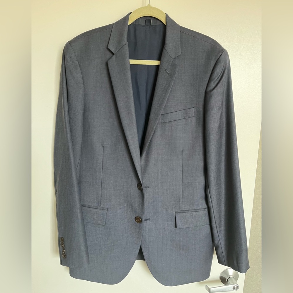 J crew navy blue suit with two pairs of pants size 40R jacket, 34/30 pants